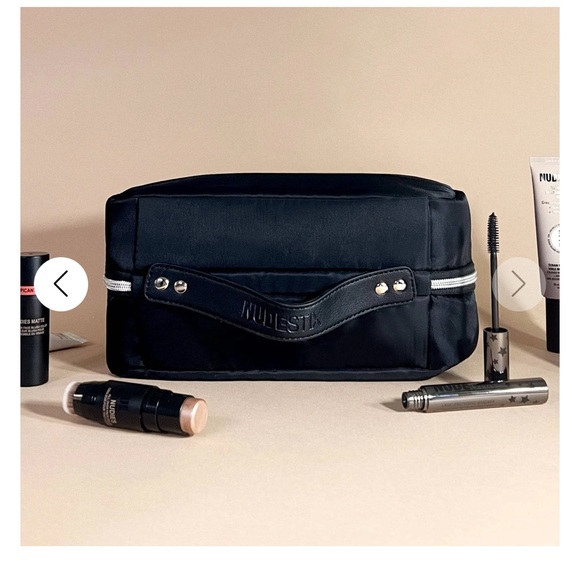 Brand new with tags NUDESTIX HANGING COSMETIC CASE - Picture 7 of 9